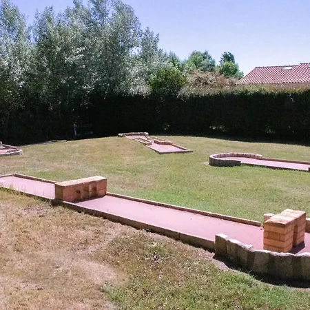 Le Marais - Village Holiday home